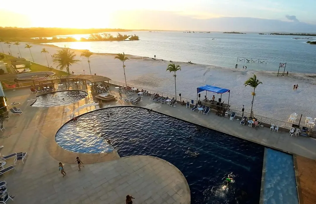 Golden Lake Arraial do Cabo Resort-1